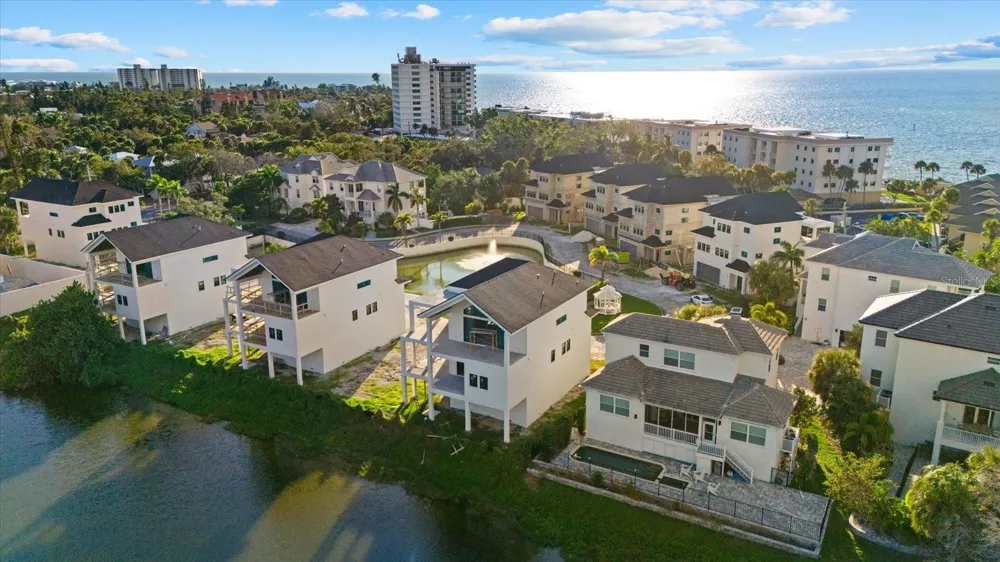 6901 BOCHI CIRCLE Sarasota, FL 34242