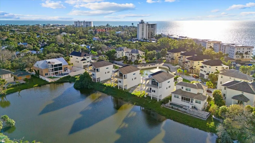6901 BOCHI CIRCLE Sarasota, FL 34242