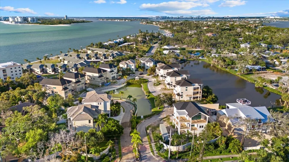 6901 BOCHI CIRCLE Sarasota, FL 34242
