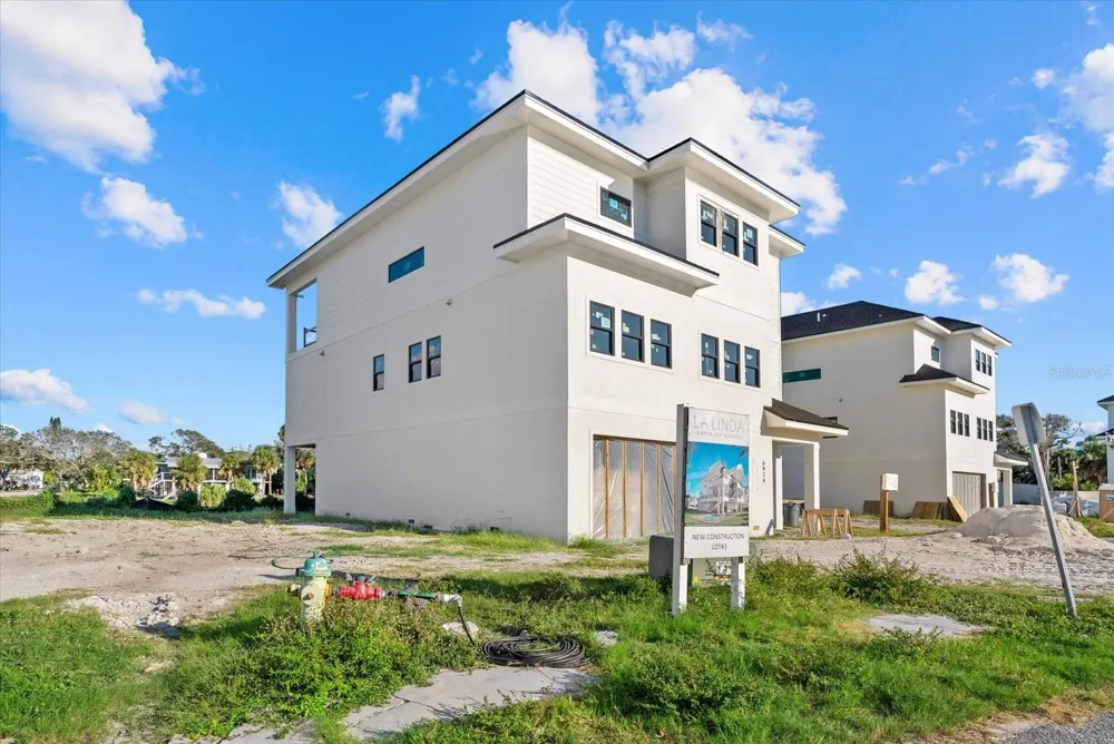 6901 BOCHI CIRCLE Sarasota, FL 34242