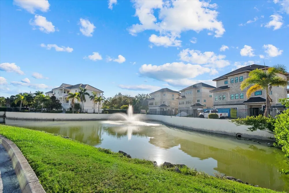 6901 BOCHI CIRCLE Sarasota, FL 34242