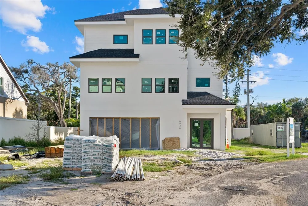 6901 BOCHI CIRCLE Sarasota, FL 34242