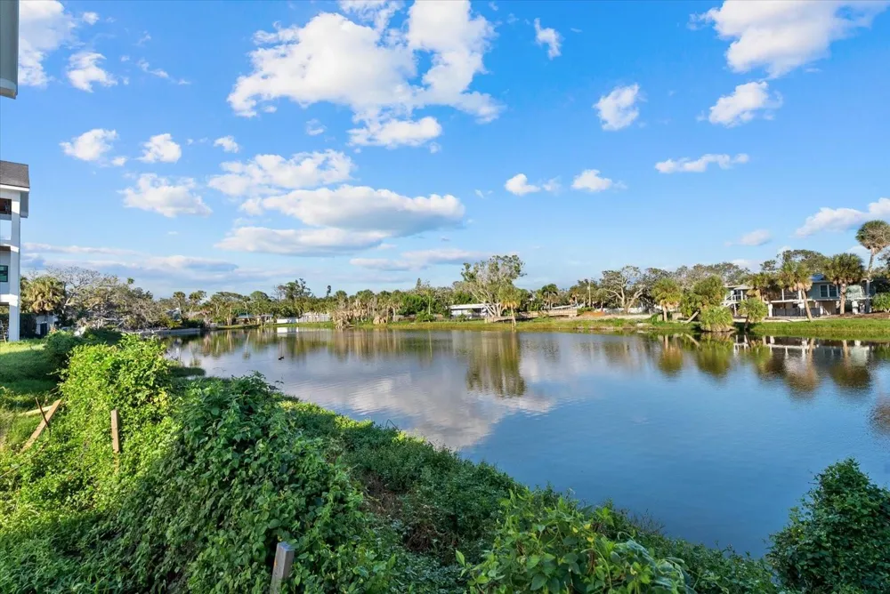 6901 BOCHI CIRCLE Sarasota, FL 34242