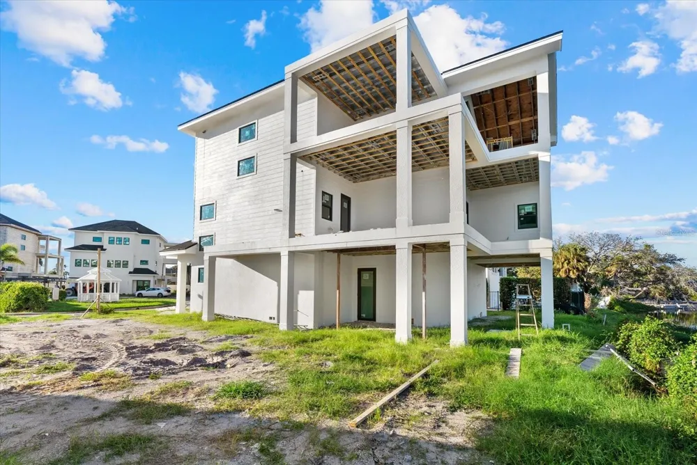 6901 BOCHI CIRCLE Sarasota, FL 34242