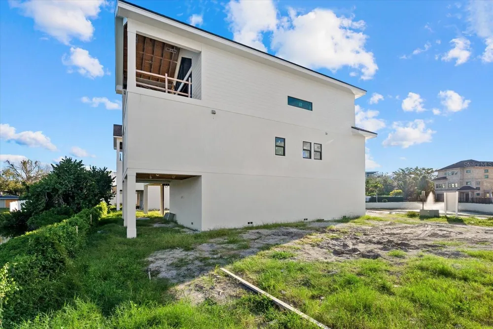 6901 BOCHI CIRCLE Sarasota, FL 34242