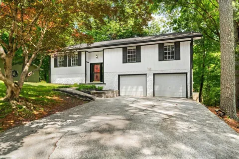604 Pine Oaks Drive