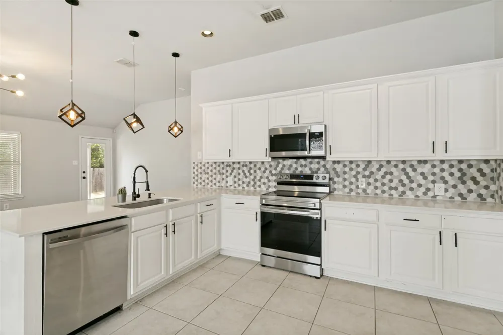 429 Angler Drive Crowley, TX 76036