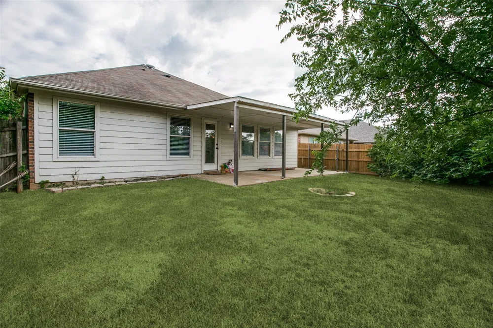 429 Angler Drive Crowley, TX 76036