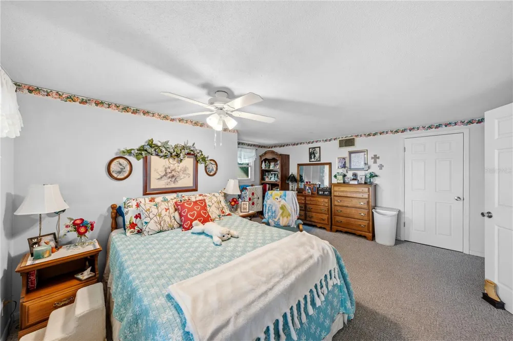 11690 SE 132ND STREET ROAD Ocklawaha, FL 32179