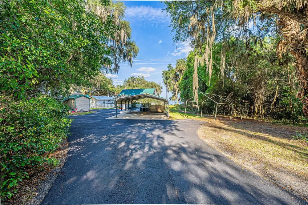 11690 SE 132ND STREET ROAD Ocklawaha, FL 32179