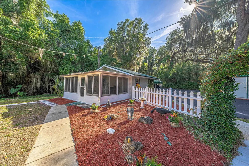 11690 SE 132ND STREET ROAD Ocklawaha, FL 32179