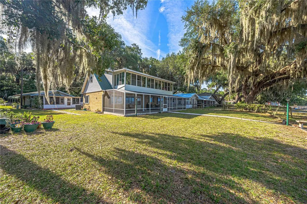 11690 SE 132ND STREET ROAD Ocklawaha, FL 32179
