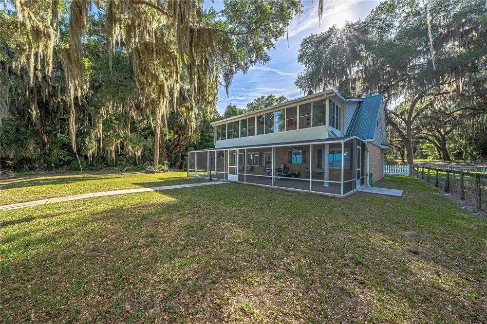 11690 SE 132ND STREET ROAD Ocklawaha, FL 32179