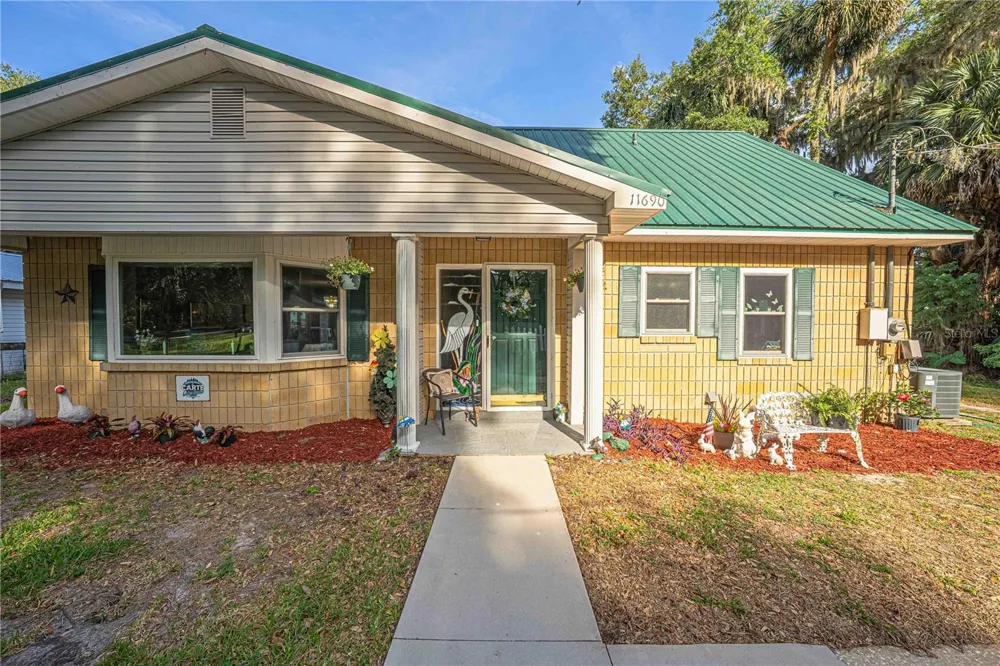 11690 SE 132ND STREET ROAD Ocklawaha, FL 32179