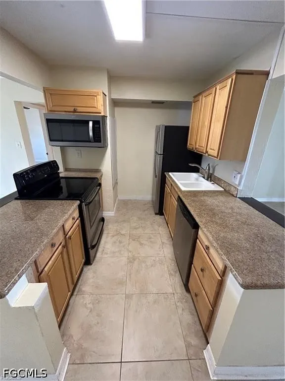 Jackson Street #J3 Fort Myers, FL 33901