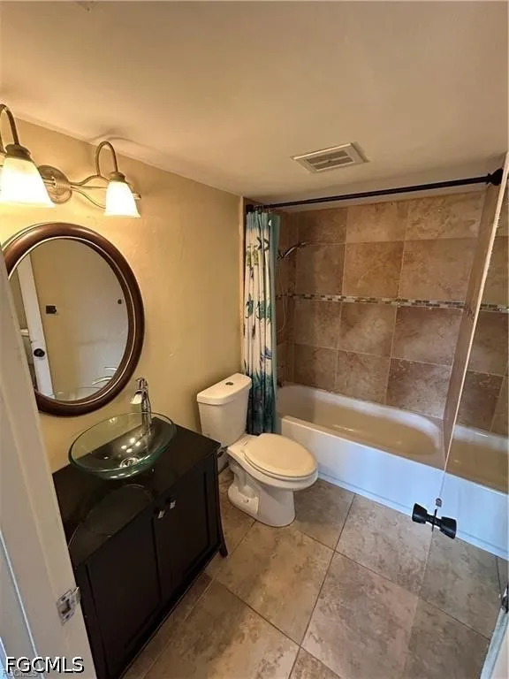 Jackson Street #J3 Fort Myers, FL 33901
