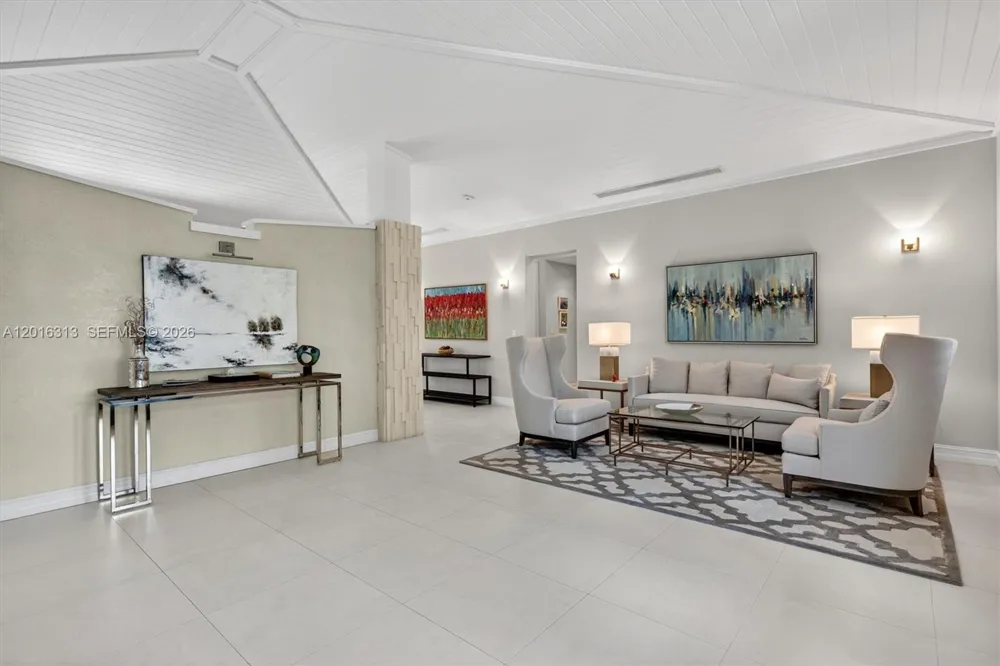 442 Amalfi Ave Coral Gables, FL 33146