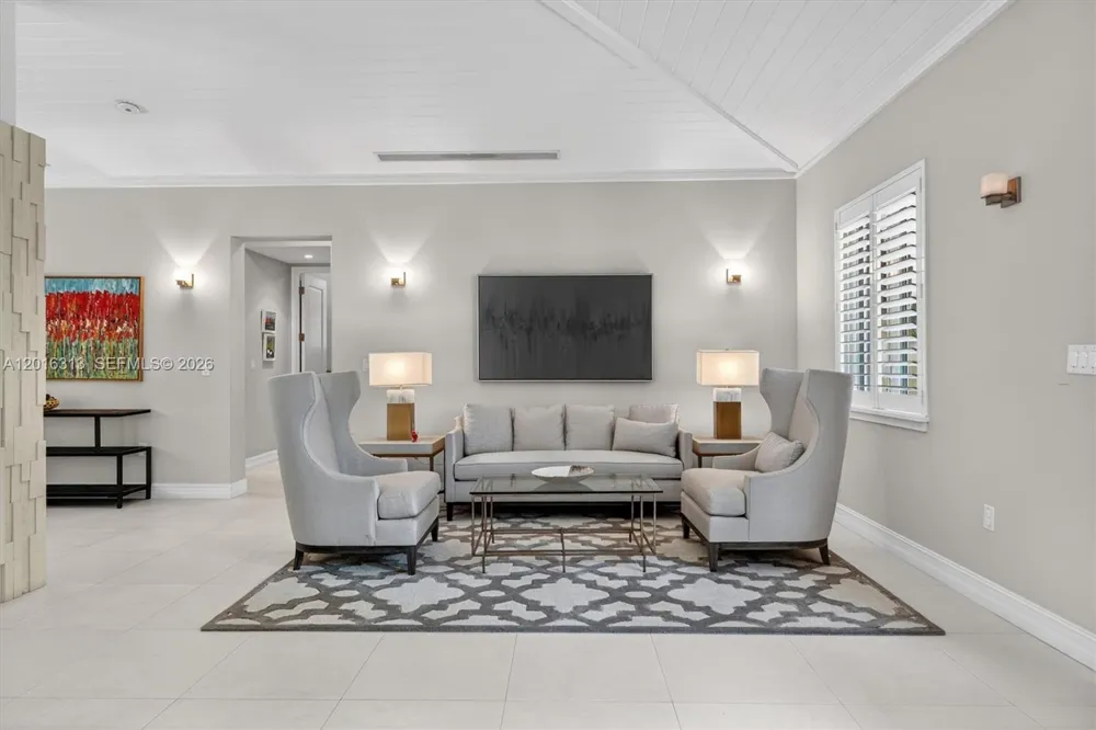 442 Amalfi Ave Coral Gables, FL 33146