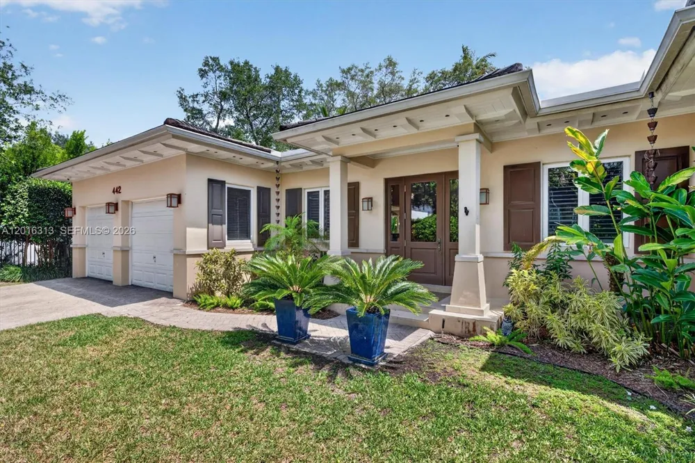 442 Amalfi Ave Coral Gables, FL 33146