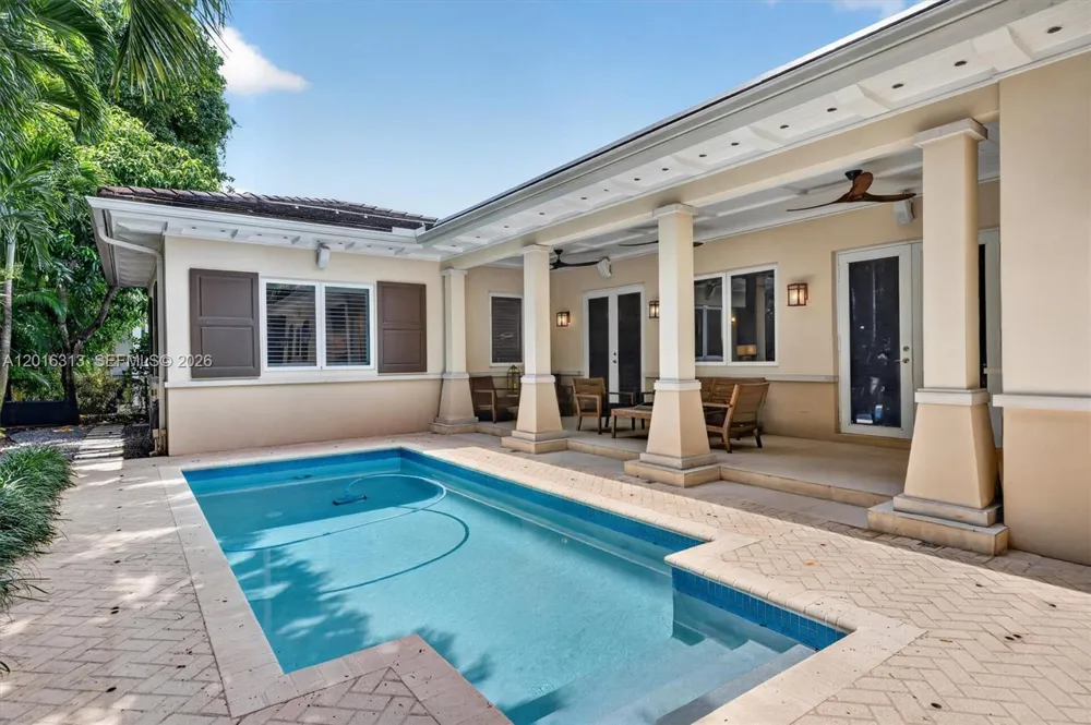 442 Amalfi Ave Coral Gables, FL 33146
