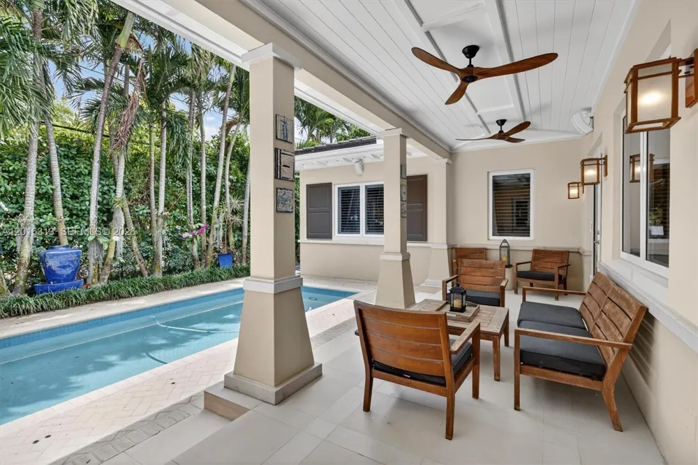 442 Amalfi Ave Coral Gables, FL 33146