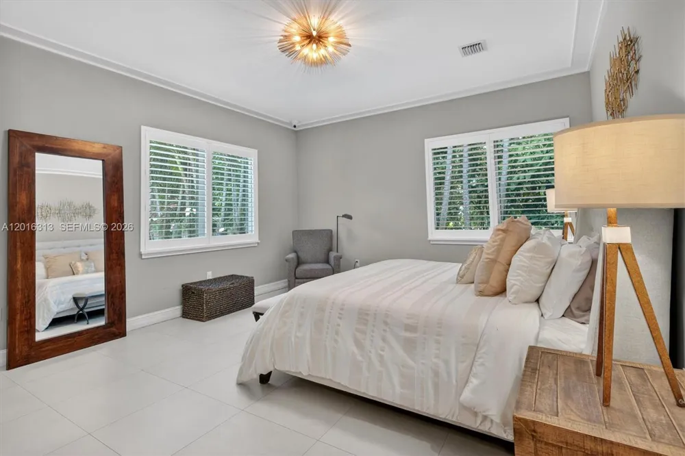 442 Amalfi Ave Coral Gables, FL 33146