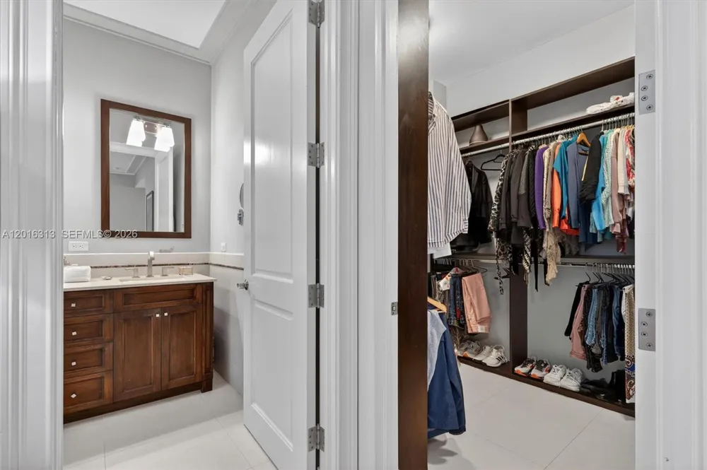 442 Amalfi Ave Coral Gables, FL 33146