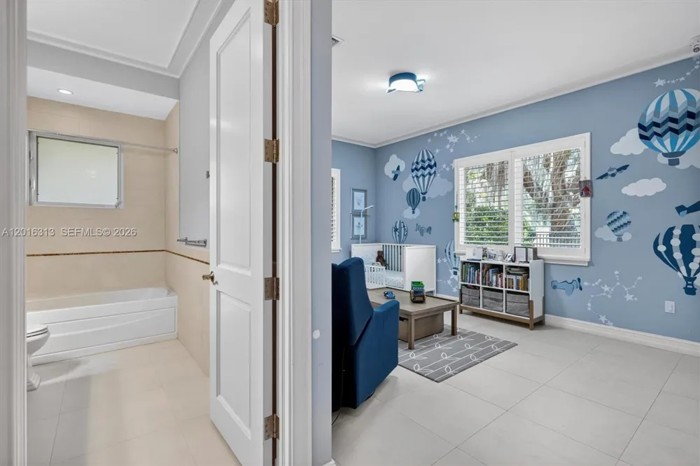 442 Amalfi Ave Coral Gables, FL 33146