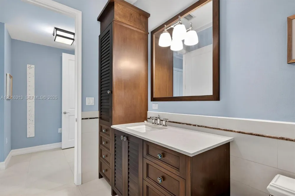 442 Amalfi Ave Coral Gables, FL 33146