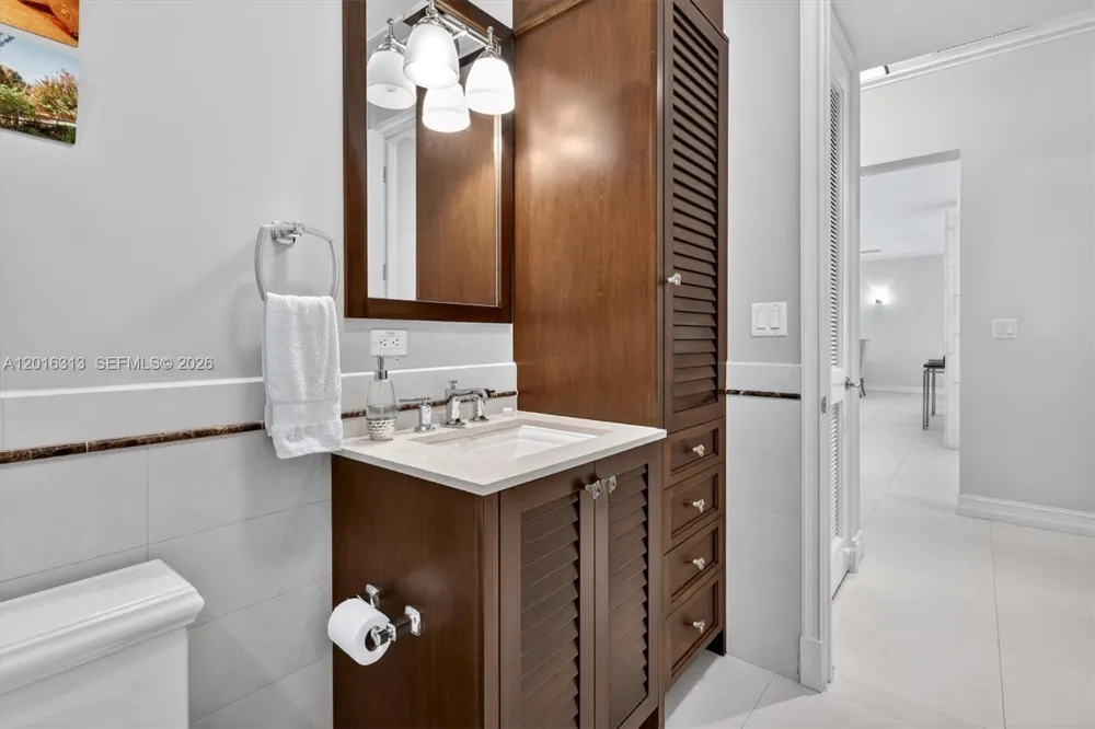 442 Amalfi Ave Coral Gables, FL 33146