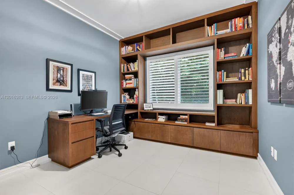 442 Amalfi Ave Coral Gables, FL 33146