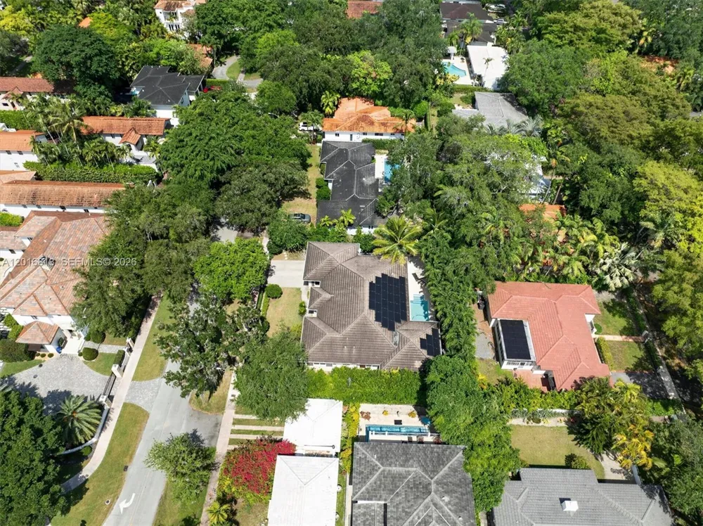 442 Amalfi Ave Coral Gables, FL 33146