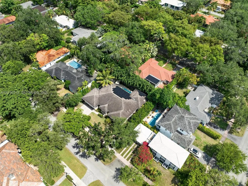 442 Amalfi Ave Coral Gables, FL 33146