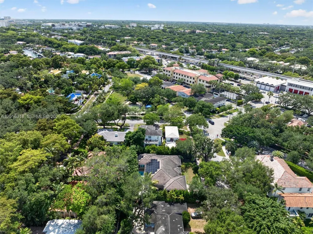 442 Amalfi Ave Coral Gables, FL 33146