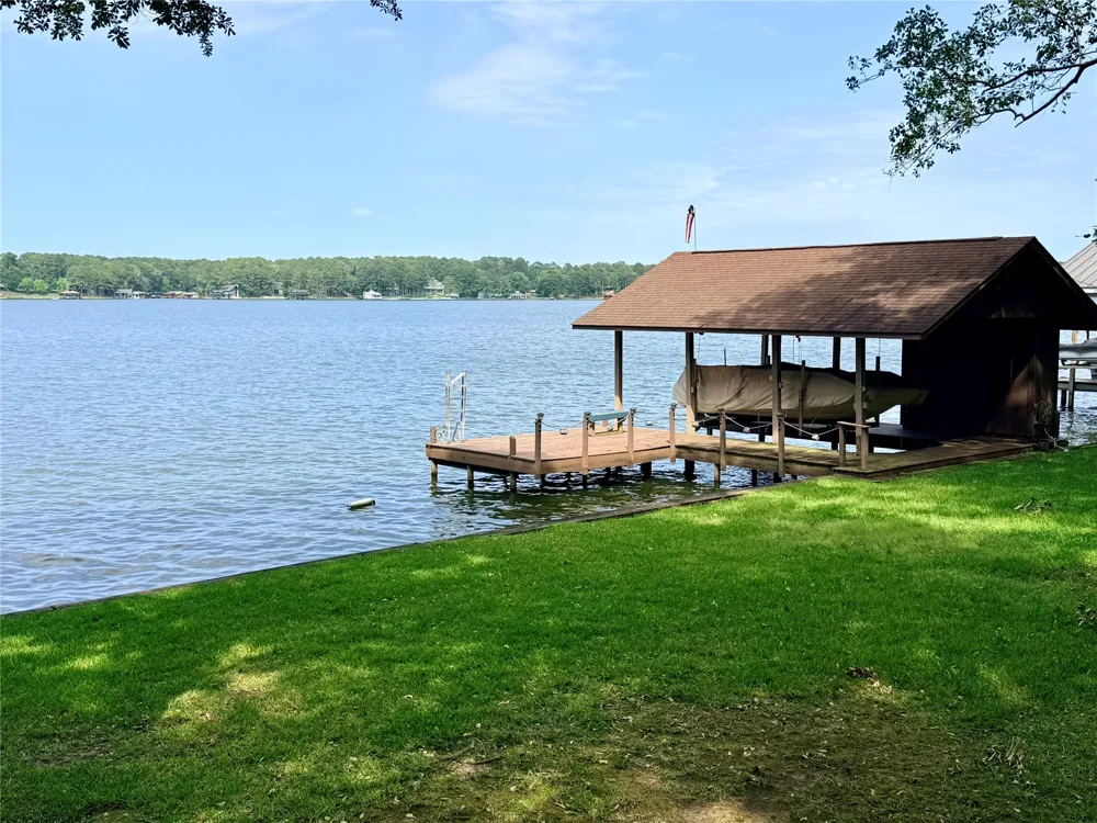 101 King Joseph Scroggins, TX 75480