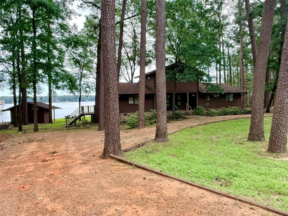 101 King Joseph Scroggins, TX 75480