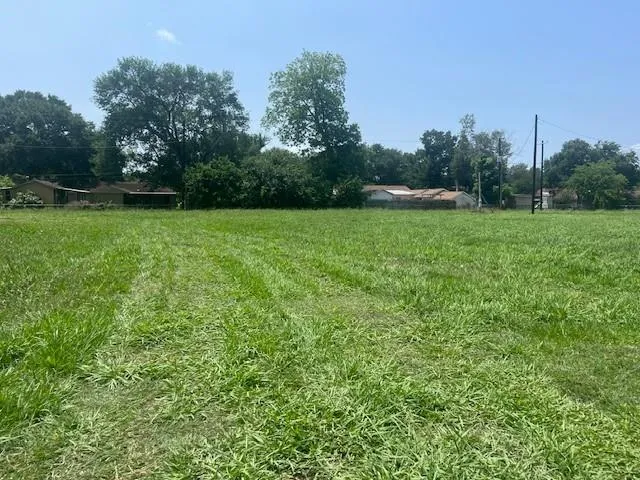 819 Empire Street El Campo, TX 77437