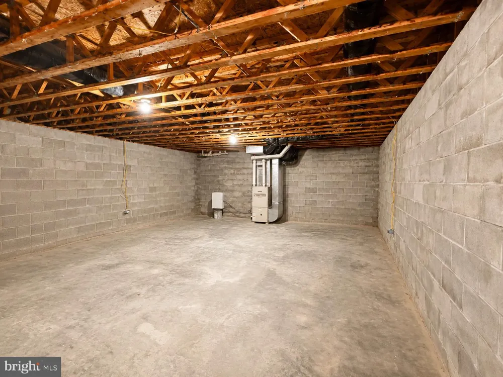 303 FLICKERWOOD Kane, PA 16735