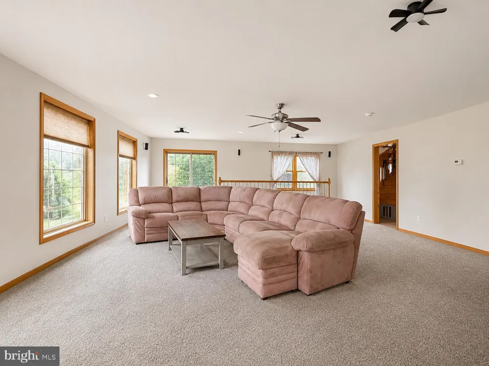 303 FLICKERWOOD Kane, PA 16735