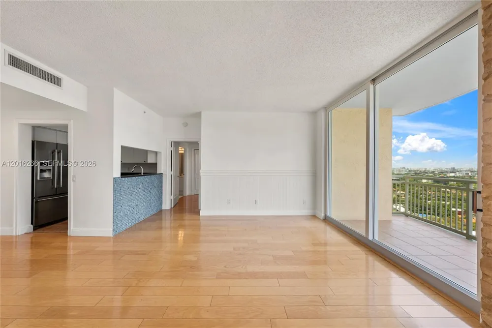 2475 Brickell Ave #2206 Miami, FL 33129