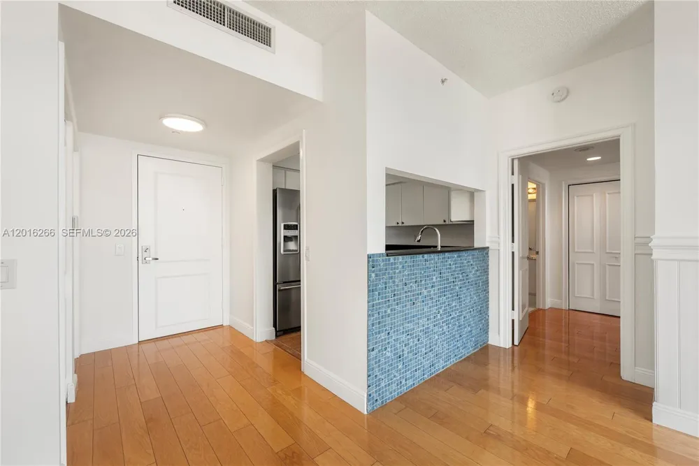 2475 Brickell Ave #2206 Miami, FL 33129