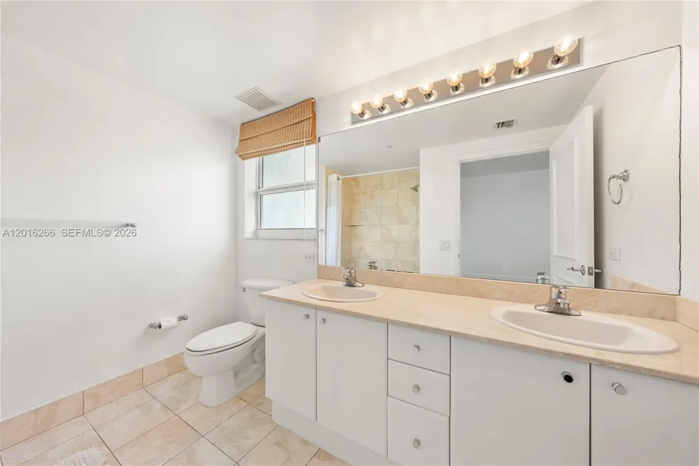 2475 Brickell Ave #2206 Miami, FL 33129
