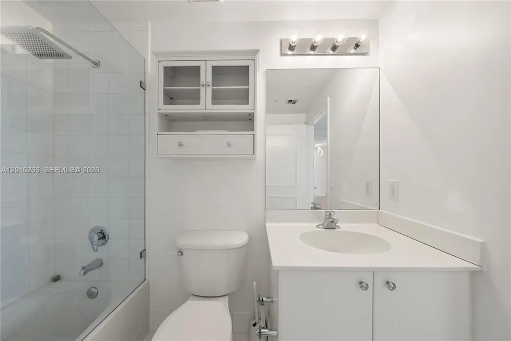 2475 Brickell Ave #2206 Miami, FL 33129