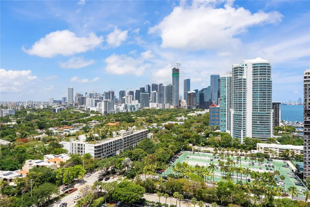 2475 Brickell Ave #2206 Miami, FL 33129