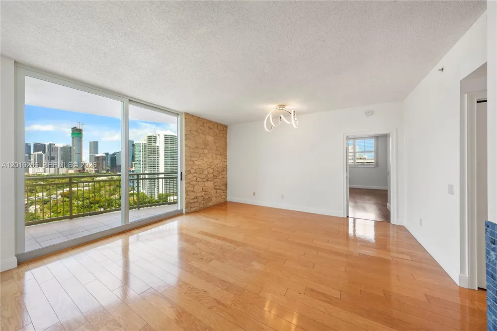2475 Brickell Ave #2206 Miami, FL 33129