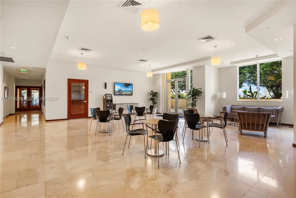2475 Brickell Ave #2206 Miami, FL 33129