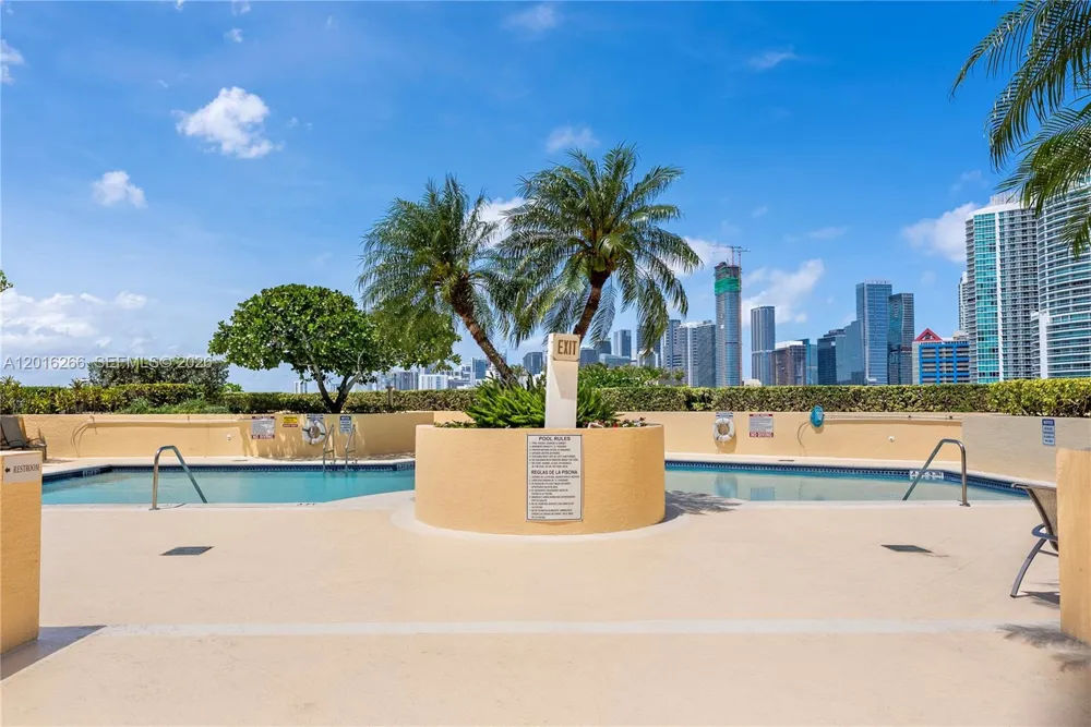 2475 Brickell Ave #2206 Miami, FL 33129