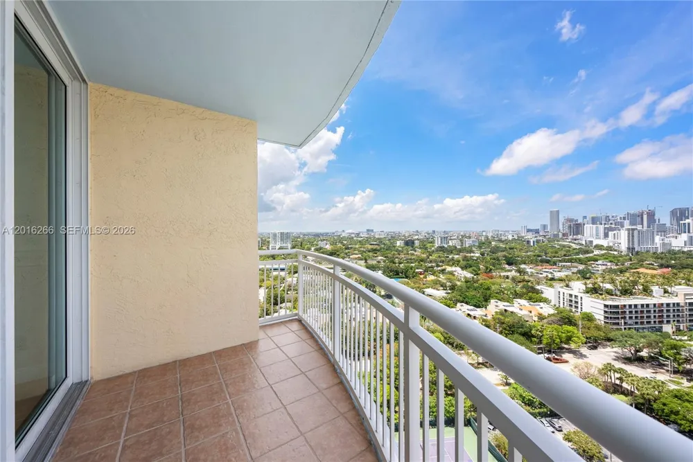 2475 Brickell Ave #2206 Miami, FL 33129