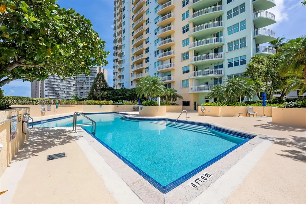 2475 Brickell Ave #2206 Miami, FL 33129