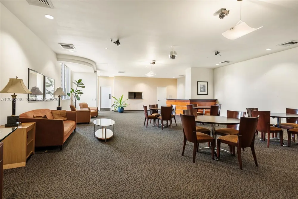 2475 Brickell Ave #2206 Miami, FL 33129